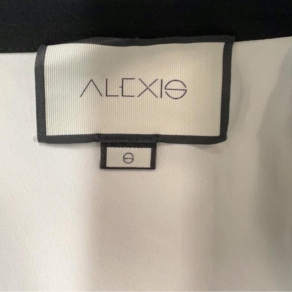 White Alexis Ruffle Sleeve Blouse w Black Trim - Picture 3 of 4